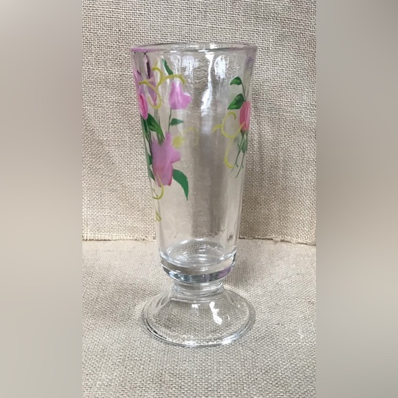 Vintage Floral Glass Fan Pedestal Vase Hand Painted Pink Flowers Cottage Core - Picture 3 of 7